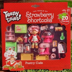 Teeny Tinies Strawberry Shortcake 20 Pieces New